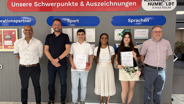 Schülerin und Schüler der AvH erhielten das Deutsche Sprachdiplom 